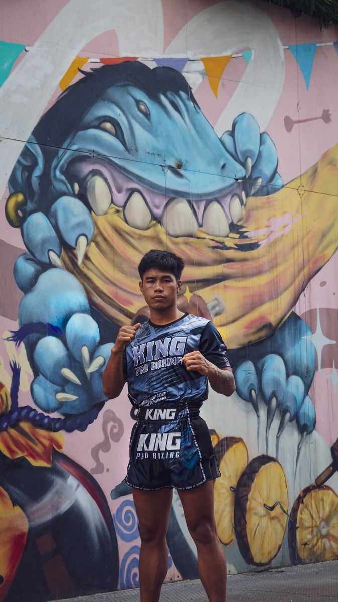 King Pro Boxing Storm 1 Muay Thai Shorts - zwart/donkerblauw