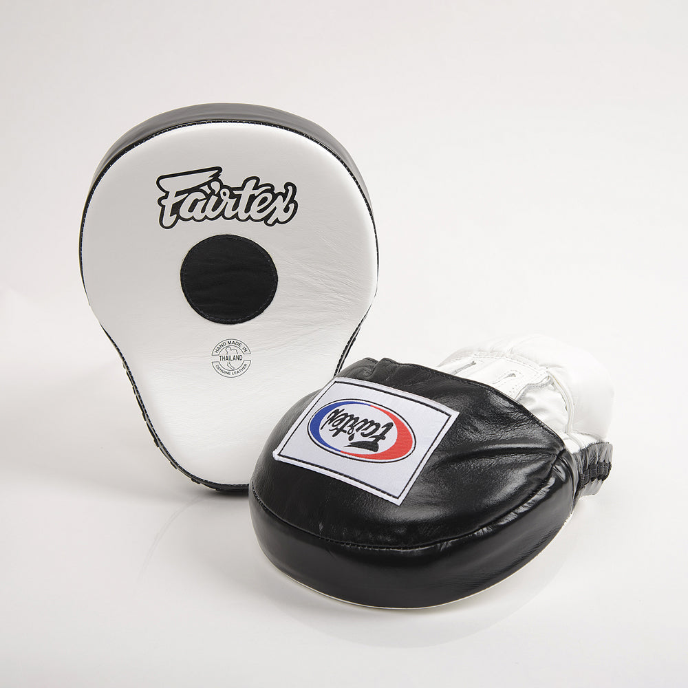 Fairtex FMV9 Ultimate Contoured Focus Mitts - Zwart / Wit