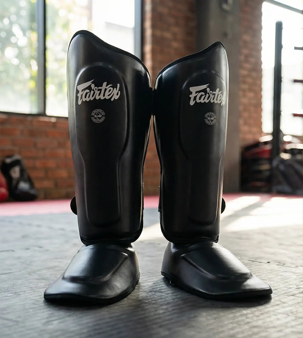 Fairtex SP9 Ultra Ergo - Scheenbeschermers - Zwart