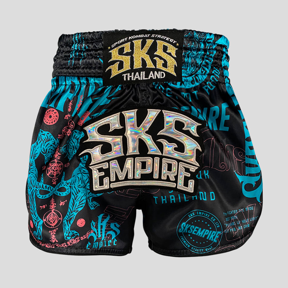 SKS Muay Thai Shorts Sakyant “Stickerbomb” - Zwart / Blauw