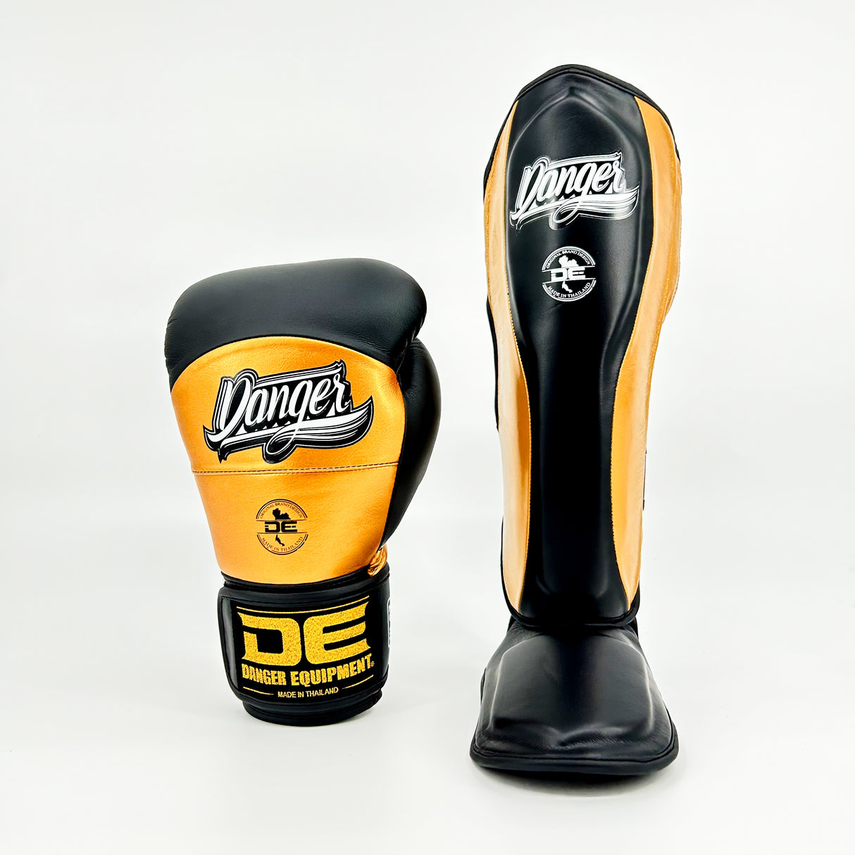Danger Reborn Bokshandschoenen - microfiber - Zwart/Goud
