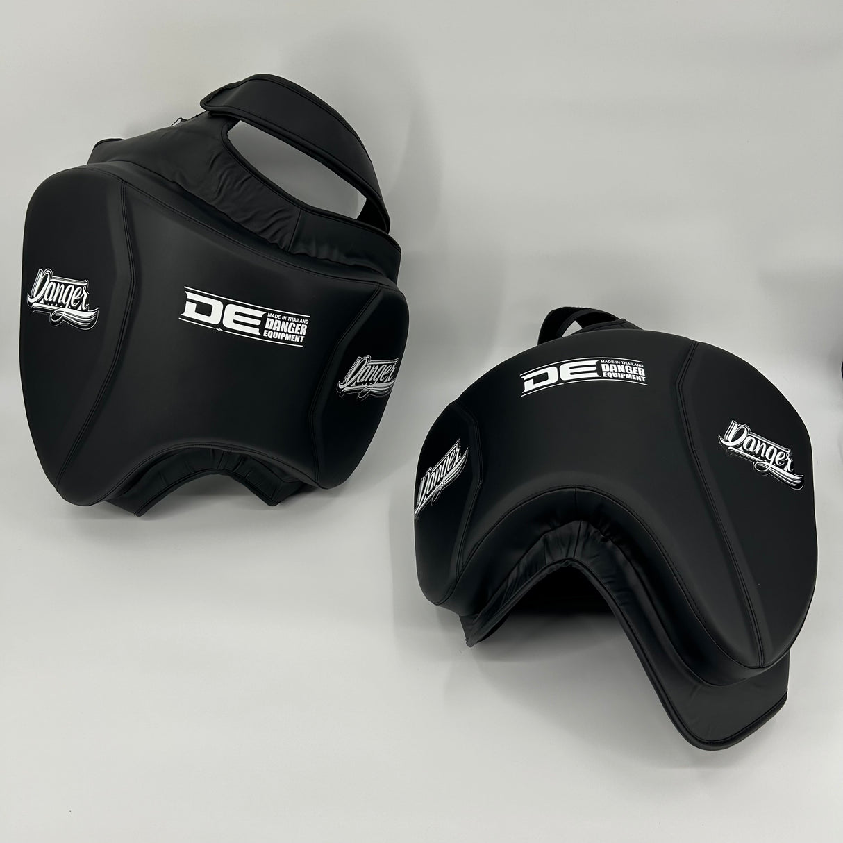 Danger Thigh Pads - Iron Man Leg Shield - 1 pair - black