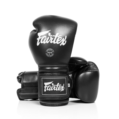 Fairtex BGV9C-PLUS Bokshandschoenen - Mexican Style - Zwart – schuin aanzicht