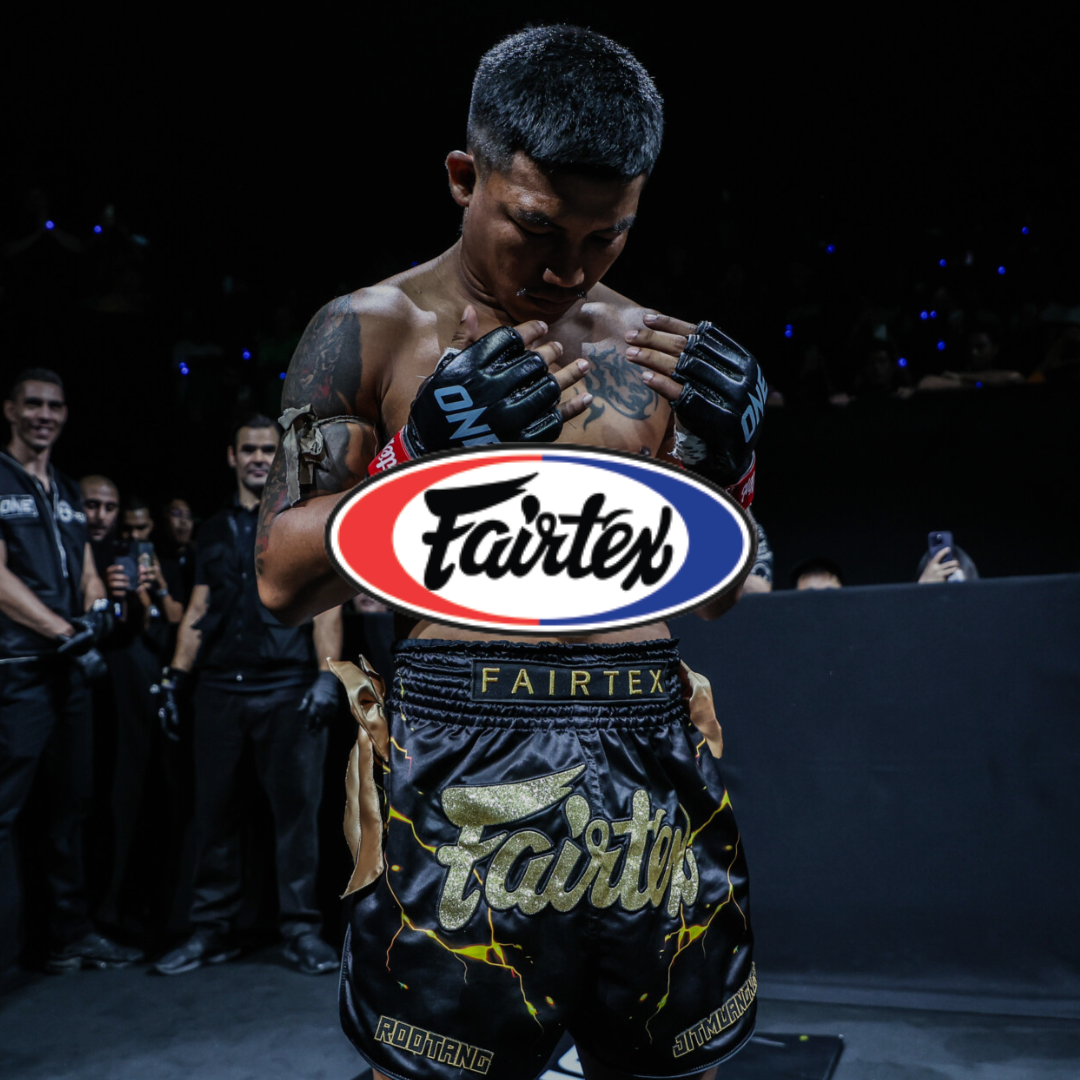 Fairtex Enkelbescherming voor Muay Thai, K-1, MMA, boksen, kickboksen, roze, Eén maat (zwart met blauw, Eén maat Fairtex Enkelbescherming voor Muay Thai, K-1, MMA, boksen, kickboksen, roze, Eén maat (zwart met blauw, Eén maat