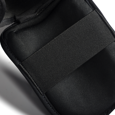 Fairtex SP10 Calfkick Pads - Zwart - Paar – detail van de sluiting