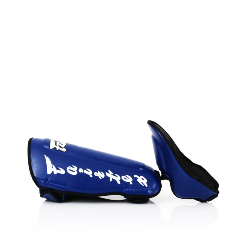 Fairtex SP7 Twister - afneembare Wreef en Scheenbeschermers - Blauw