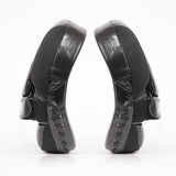 Flow Focus Mitts zwart/wit – gebogen vorm en polskussen