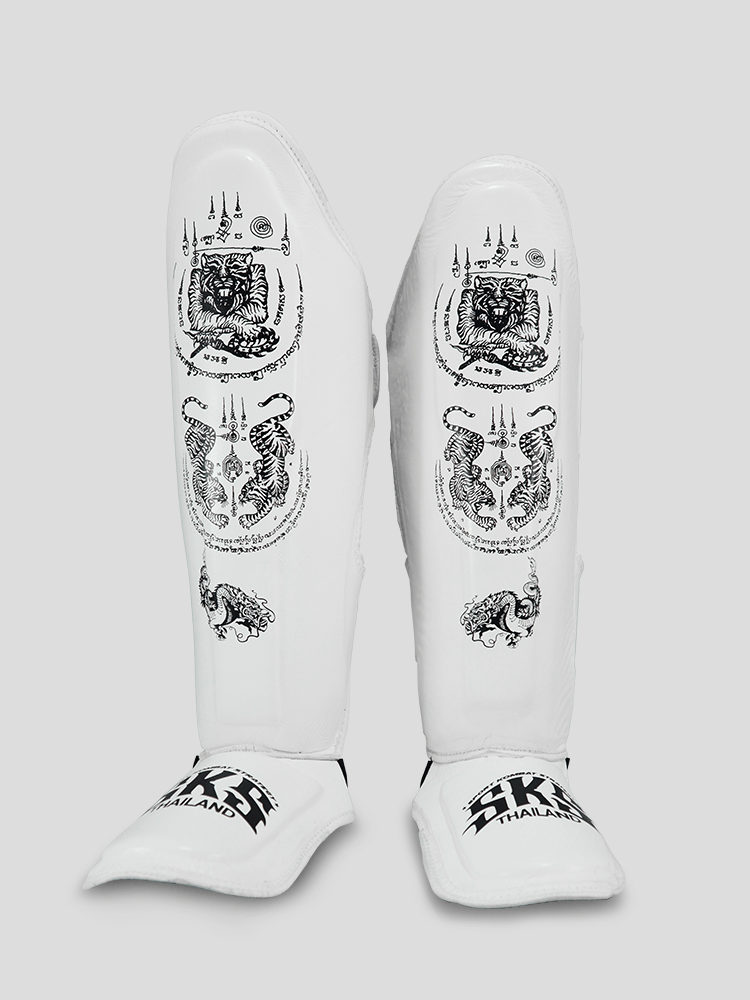 SKS Empire Scheenbeschermers - Sak Yant - Echt Leer - Wit / Zwart