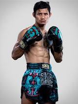 SKS Muay Thai Shorts Sakyant “Stickerbomb” - Zwart / Blauw