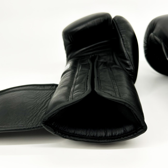 Danger Avatar Boxing Gloves - Leather - Black